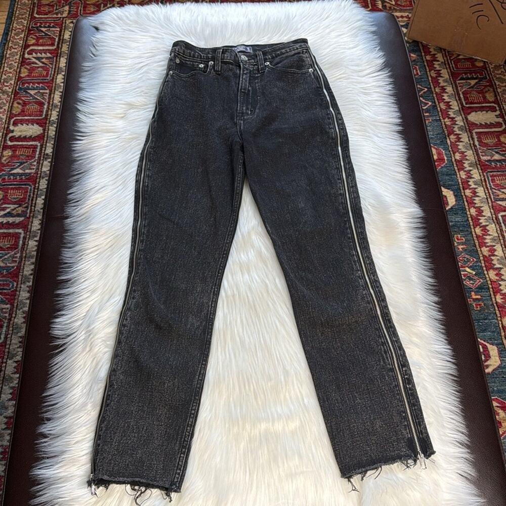Abercrombie Black Ultra High Rise Side Zipper Mom Jeans